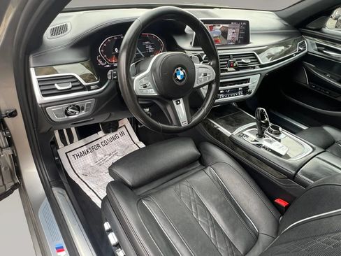 Used 2021 BMW 750i xDrive w/ Executive Package AWD/4WD image 28