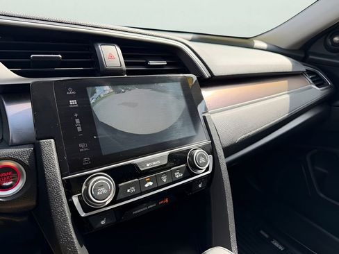 Used 2017 Honda Civic Touring image 24
