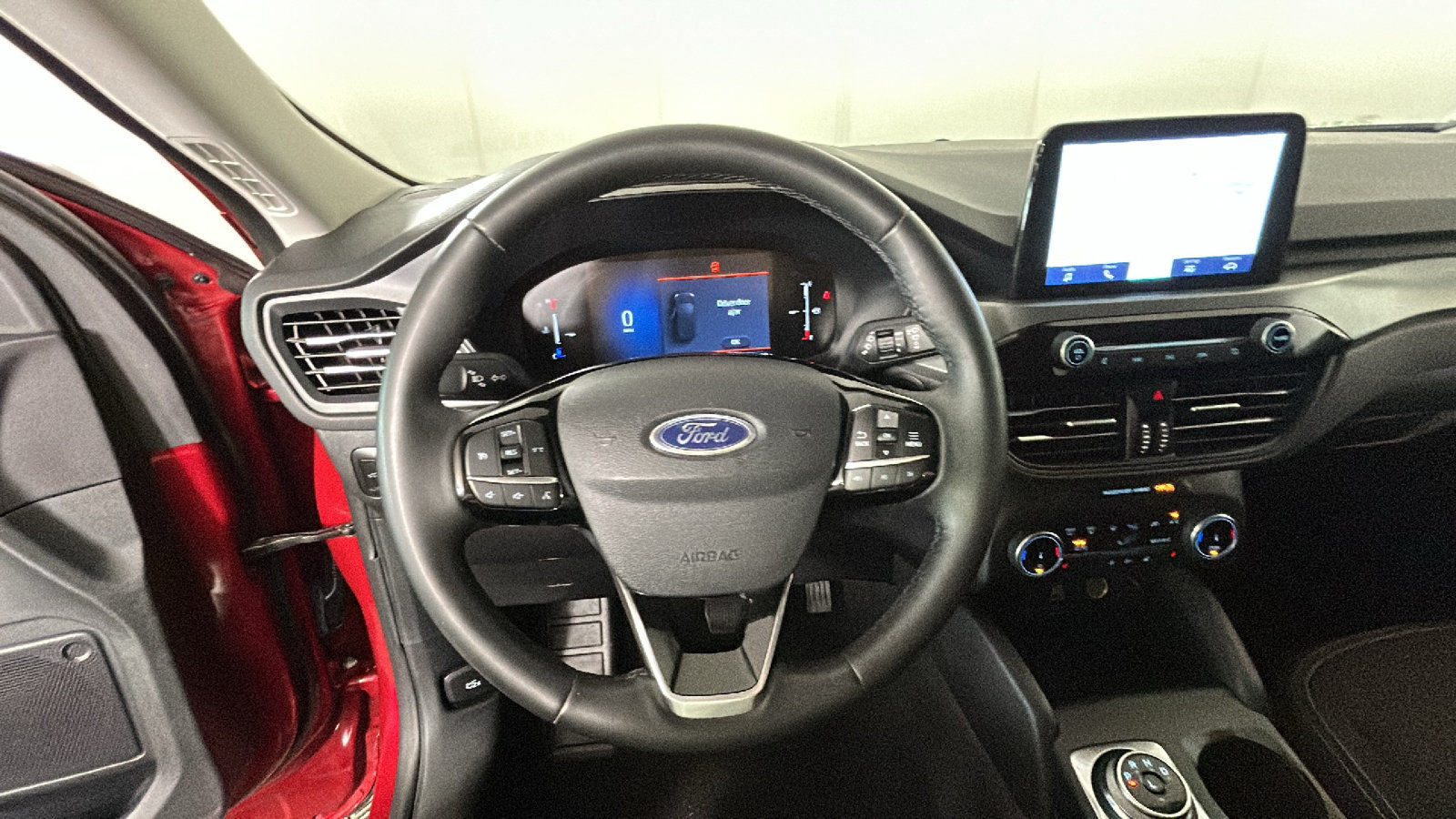 Used 2025 Ford Escape Active AWD/4WD image 17