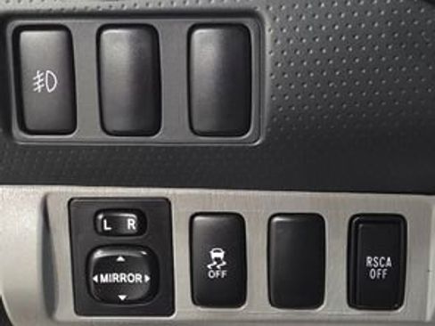 Used 2012 Toyota Tacoma 4x4 Double Cab image 12