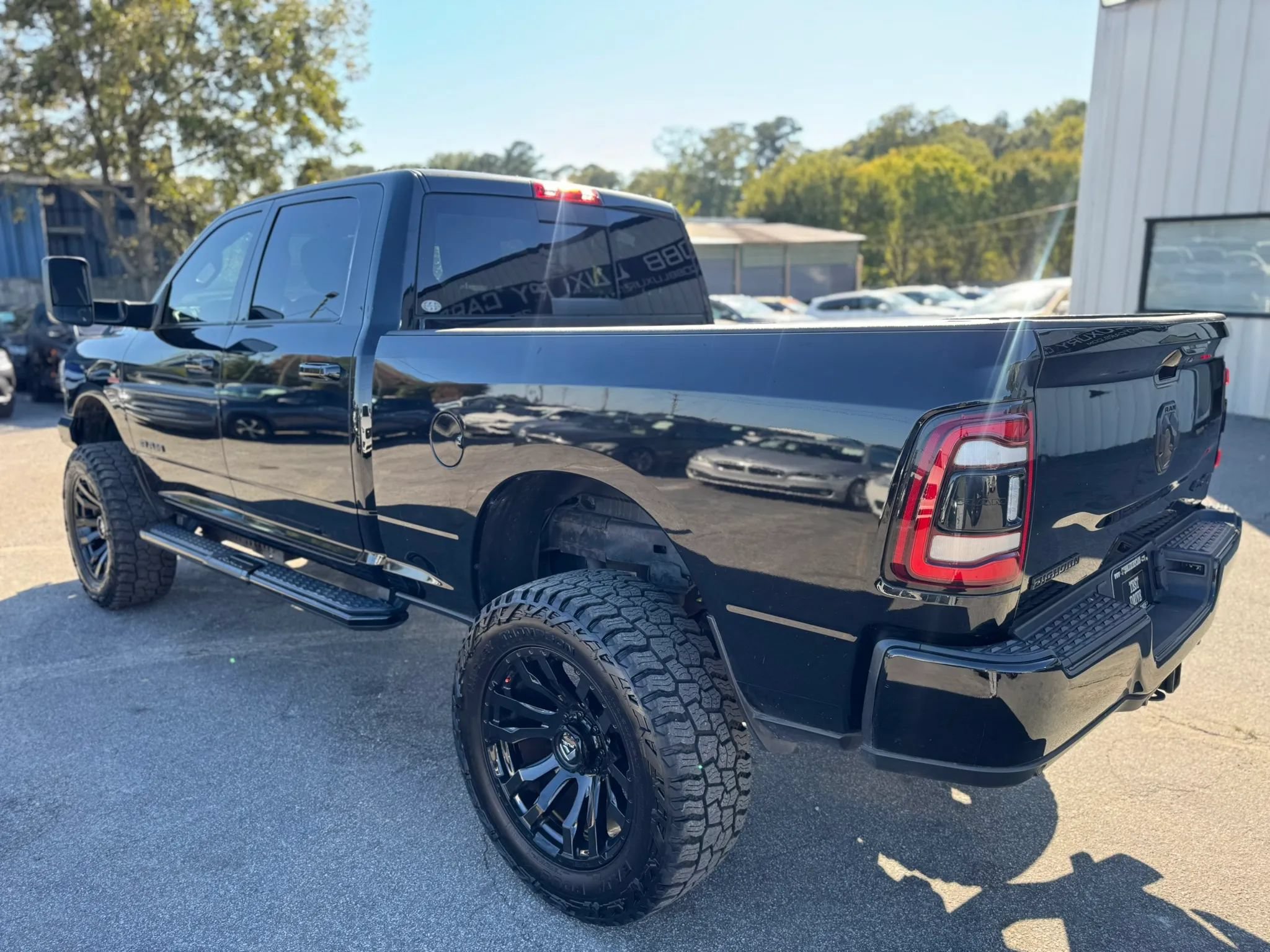 Used 2022 RAM 2500 Big Horn w/ Level C Equiment Group AWD/4WD image 9