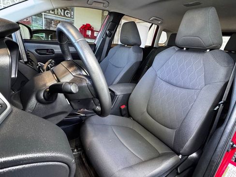 Certified 2024 Toyota Corolla Cross LE image 23