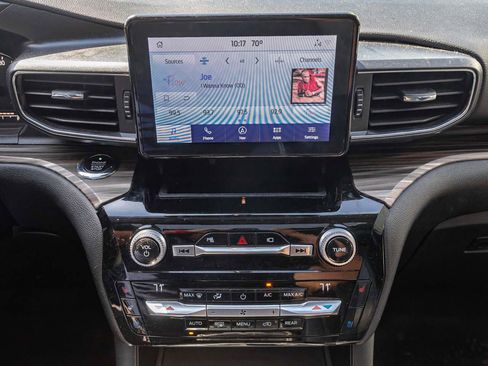 Used 2021 Ford Explorer Limited w/ Equipment Group 301A image 15