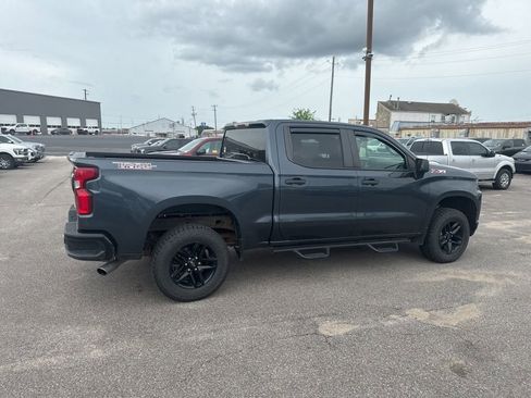 Used 2021 Chevrolet Silverado 1500 Custom Trail Boss AWD/4WD image 17