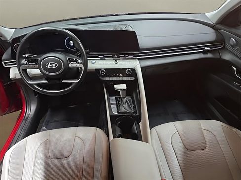 Certified 2024 Hyundai Elantra Limited image 21