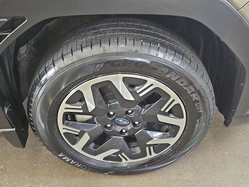 Used 2025 Subaru Forester Premium AWD/4WD image 22
