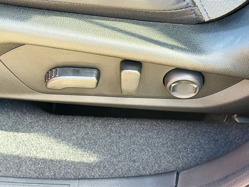 Certified 2025 Subaru Forester Premium image 25