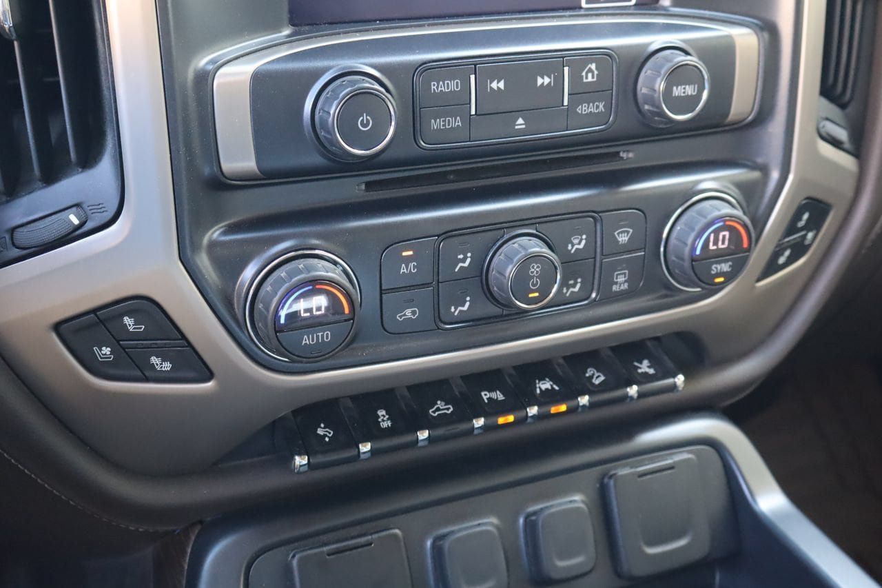 Used 2018 GMC Sierra 1500 Denali w/ Denali Ultimate Package AWD/4WD image 25