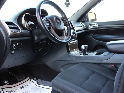 Used 2015 Jeep Grand Cherokee Laredo w/ Quick Order Package 23E image 16