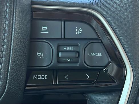Used 2024 Toyota Tundra Limited AWD/4WD image 20