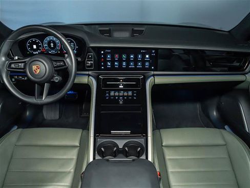 Certified 2024 Porsche Panamera 4 AWD/4WD image 18