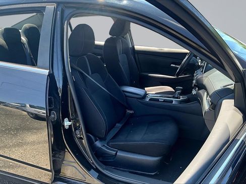 Used 2021 Nissan Sentra SV FWD image 26