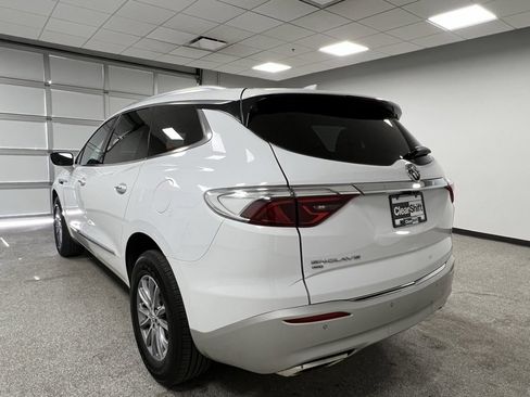 Used 2024 Buick Enclave Premium image 8
