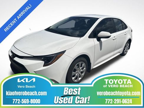 Used 2025 Toyota Corolla LE FWD image 1