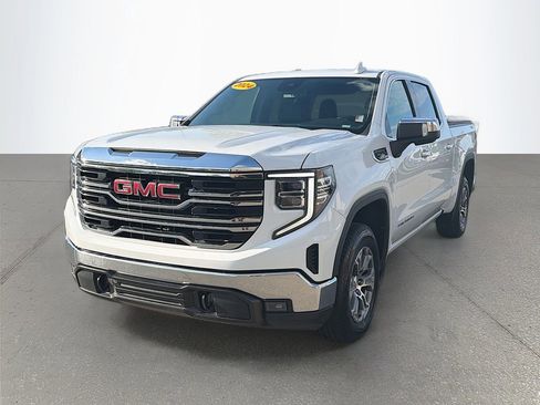 Used 2024 GMC Sierra 1500 SLT AWD/4WD image 8