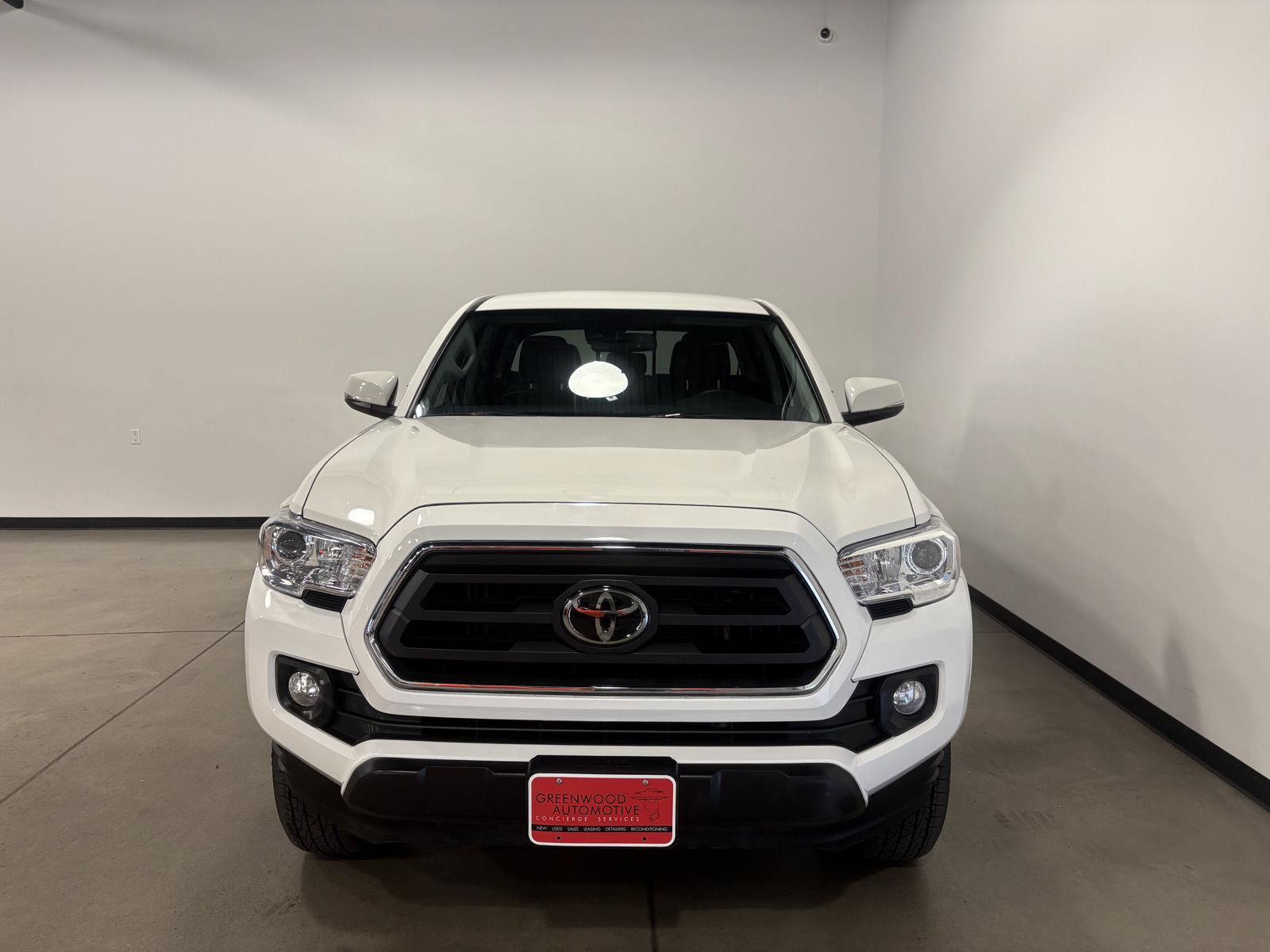 Used 2023 Toyota Tacoma SR5 w/ Technology Package AWD/4WD image 10