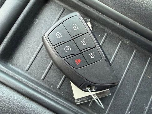 Used 2022 Chevrolet Tahoe Z71 w/ Luxury Package image 17