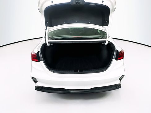 Used 2024 Kia Forte LXS image 27