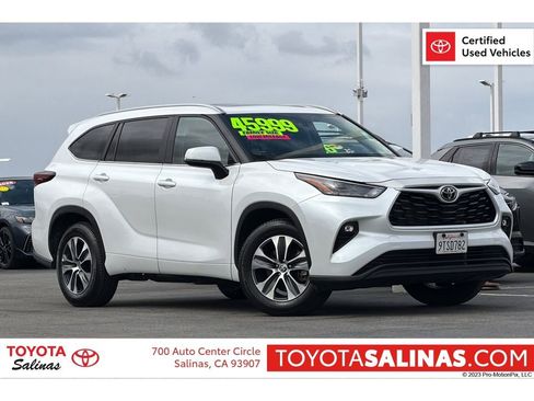 Certified 2025 Toyota Highlander XLE FWD image 1