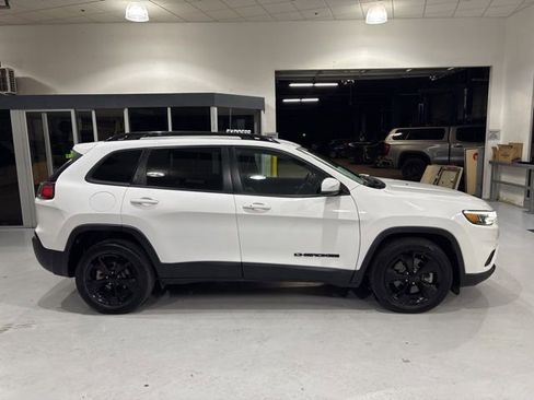 Used 2020 Jeep Cherokee Altitude image 8