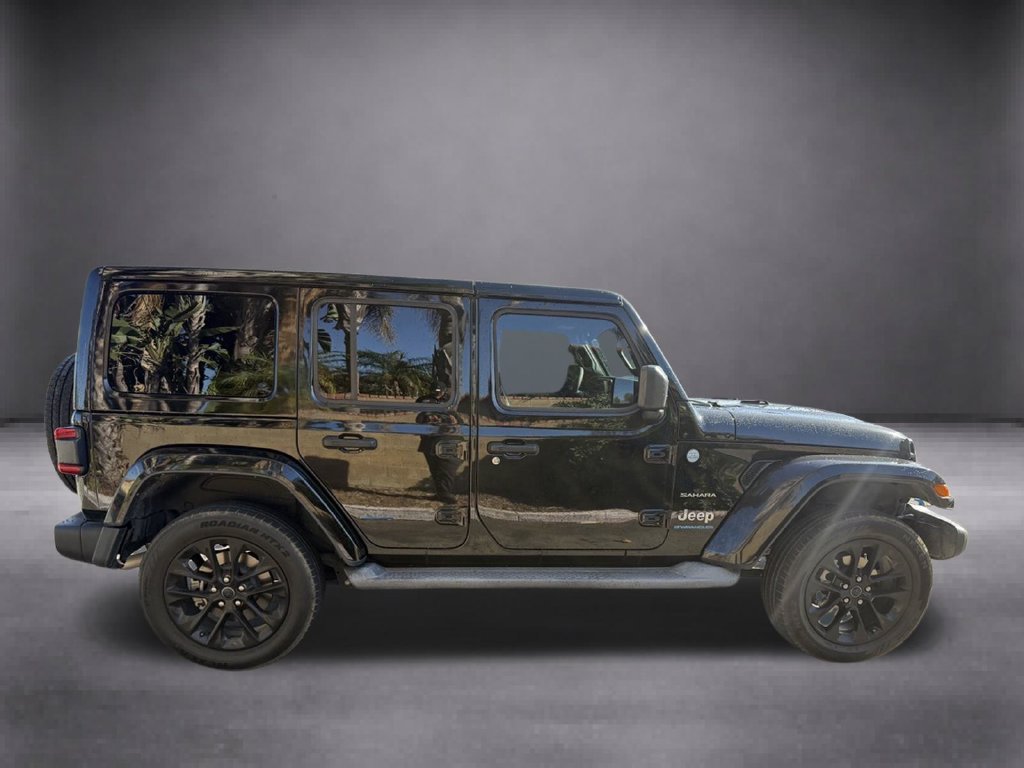 Used 2024 Jeep Wrangler Unlimited Sahara w/ Technology Group AWD/4WD image 16