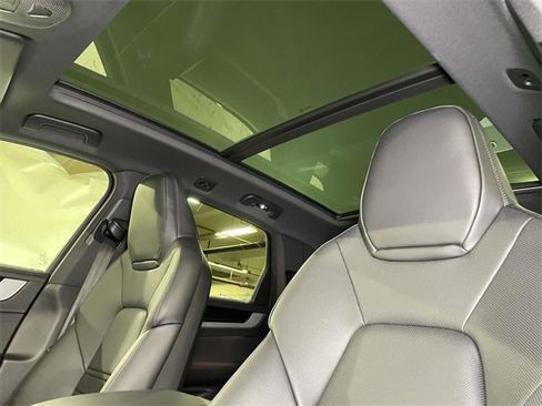 New 2026 Porsche Cayenne S image 18