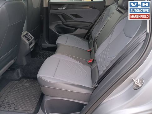 Used 2026 Volkswagen Tiguan SE AWD/4WD image 20