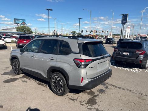 Used 2026 Subaru Forester Premium AWD/4WD image 6