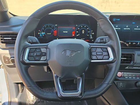 Used 2024 Ford Mustang Coupe image 19