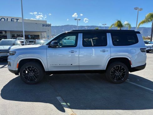 Used 2024 Jeep Grand Wagoneer Series II w/ Quick Order Packagew 28T image 9