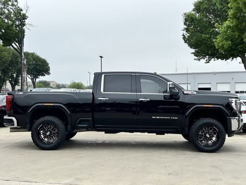 Used 2025 GMC Sierra 2500 SLT AWD/4WD image 3