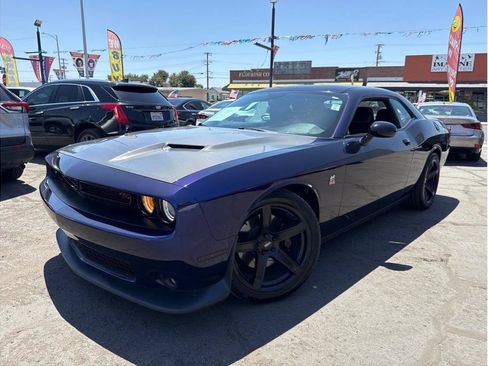 Used 2016 Dodge Challenger R/T Scat Pack w/ Leather Interior Group RWD image 29