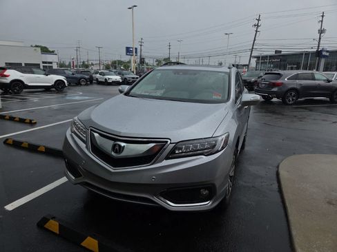 Used 2018 Acura RDX AWD w/ Advance Package image 2