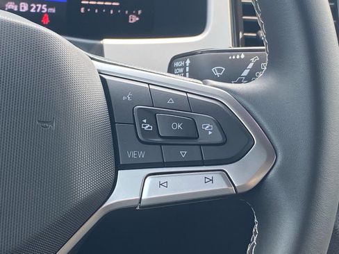 Used 2022 Volkswagen Atlas Cross Sport SE FWD image 7