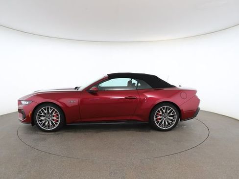 Used 2025 Ford Mustang GT Premium image 7