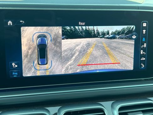 Certified 2024 Mercedes-Benz GLS 63 AMG 4MATIC image 27