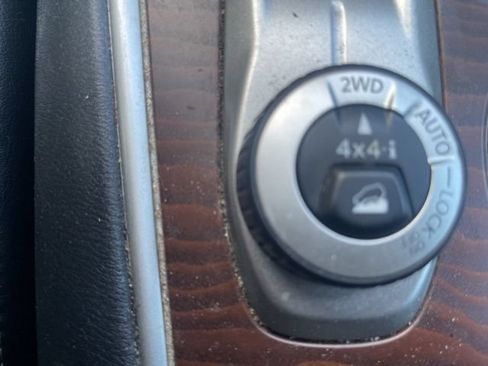 Used 2018 Nissan Pathfinder Platinum AWD/4WD image 14