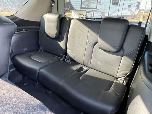 Used 2020 Nissan Armada SV image 12