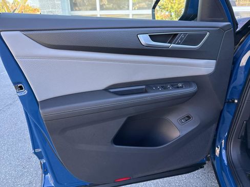 New 2025 Volkswagen Atlas Cross Sport SEL image 13