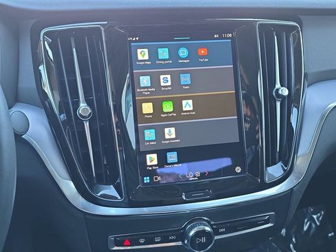 Used 2024 Volvo S60 B5 Core image 13