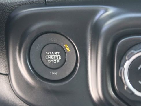 Used 2023 Jeep Wrangler Unlimited Sahara image 22