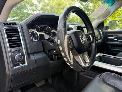 Used 2016 RAM 1500 Laramie AWD/4WD image 22
