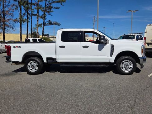 Used 2025 Ford F250 XLT AWD/4WD image 12