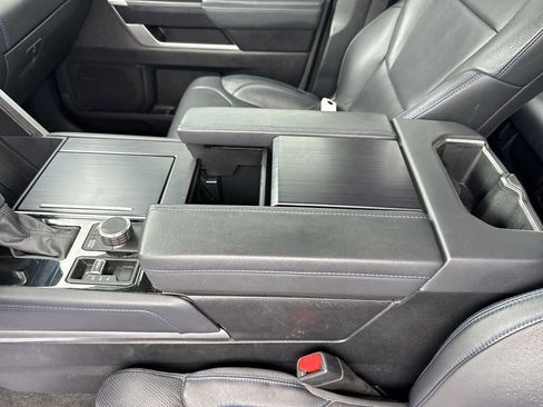 Used 2023 Toyota Sequoia Platinum AWD/4WD image 21