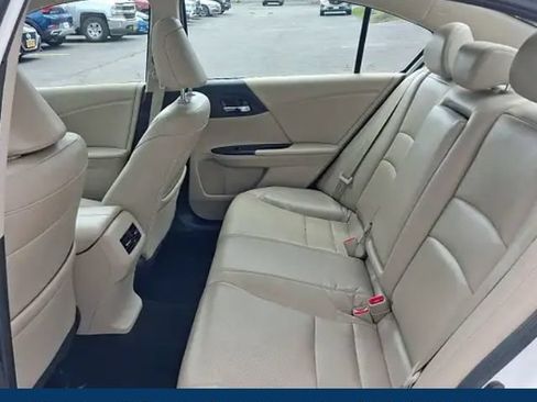 Used 2017 Honda Accord EX-L image 13