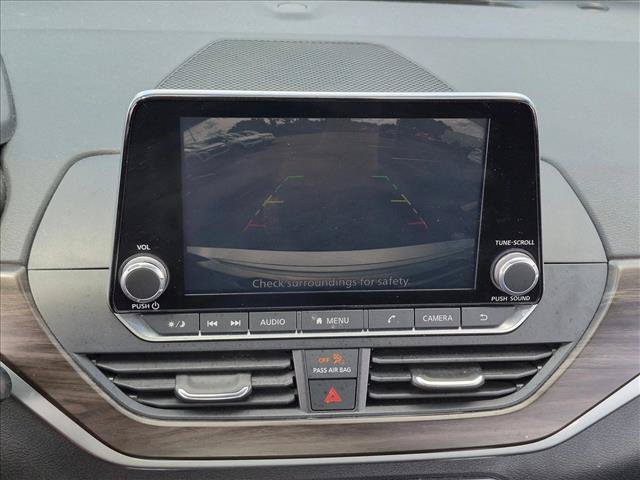 Used 2024 Nissan Altima 2.5 SV FWD image 14