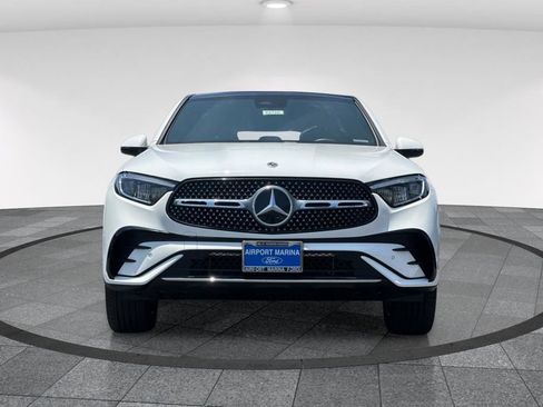 Used 2025 Mercedes-Benz GLC 300 4MATIC image 10