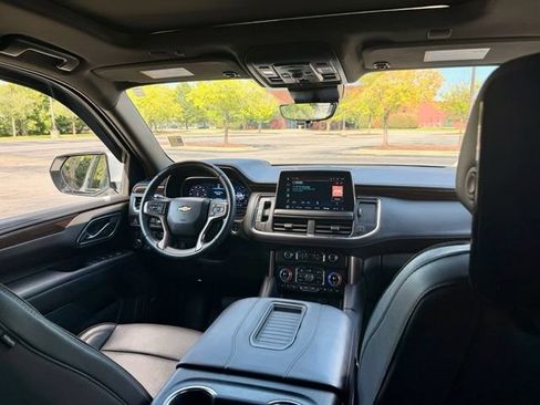 Used 2024 Chevrolet Suburban High Country w/ Advanced Technology Package AWD/4WD image 19