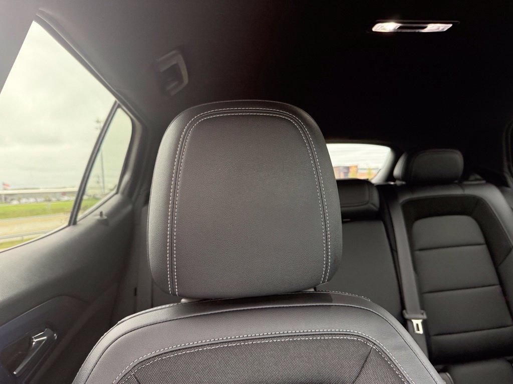 Used 2024 Chevrolet Equinox EV LT w/ LPO, All-Weather Mat Package FWD image 33