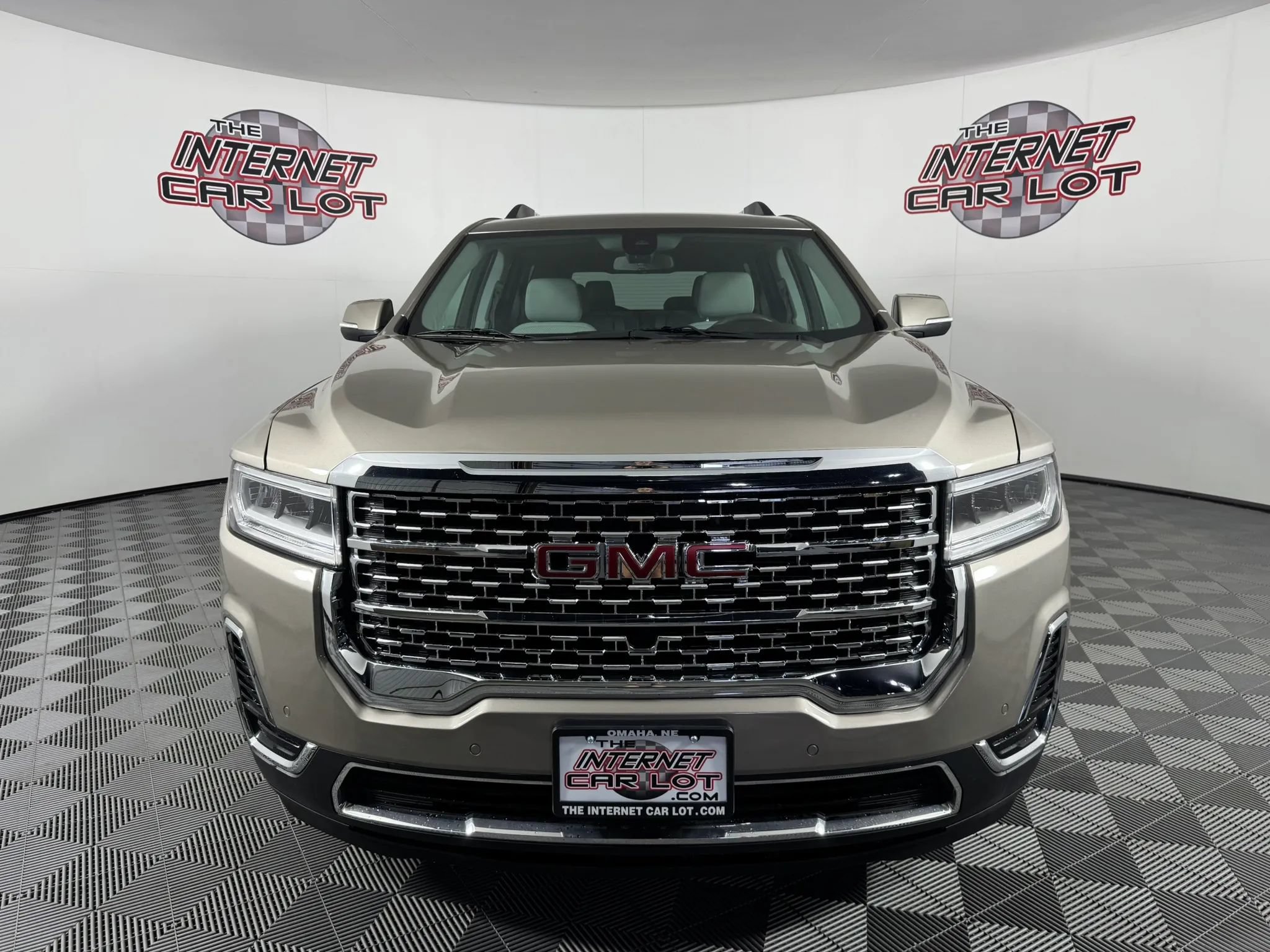Used 2022 GMC Acadia SLE w/ Driver Convenience Package AWD/4WD image 2